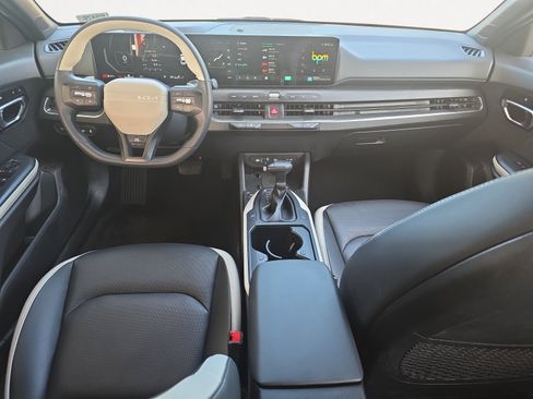 Certified 2025 Kia K4 GT-Line w/ GT-Line Premium Package FWD image 2