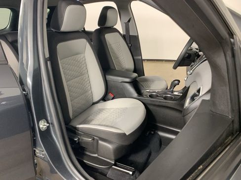 Used 2021 Chevrolet Equinox LS w/ LS Convenience Package AWD/4WD image 34