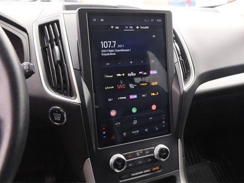 Certified 2024 Ford Edge SEL image 15