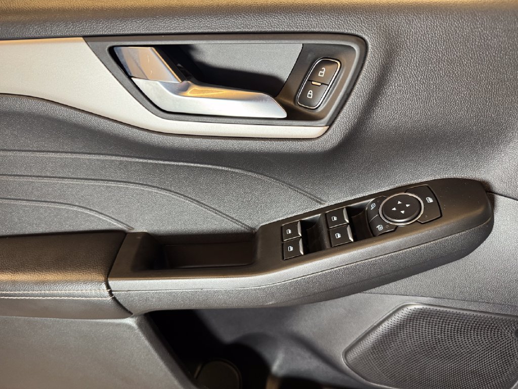 Used 2021 Ford Escape SEL AWD/4WD image 19