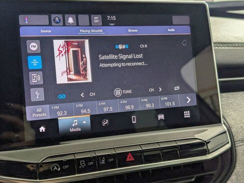 Used 2023 Jeep Compass Sport image 18