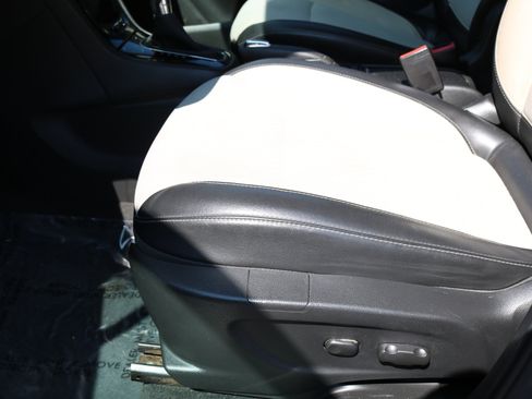 Used 2018 Buick Encore Preferred image 17