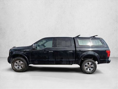 Used 2018 Ford F150 Platinum w/ Equipment Group 701A Luxury image 8