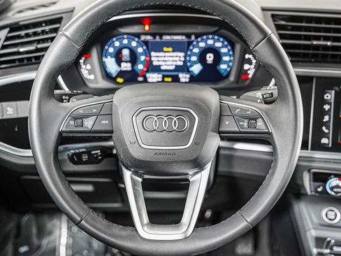 Certified 2025 Audi Q3 2.0T Premium w/ Convenience Package AWD/4WD image 12