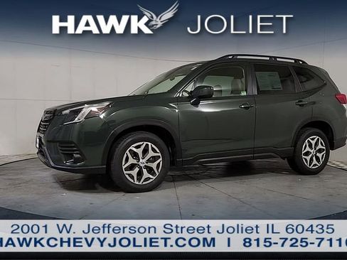 Used 2022 Subaru Forester Premium AWD/4WD image 4
