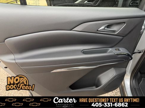 New 2027 Chevrolet Traverse LT w/ Driver Confidence Package FWD image 26