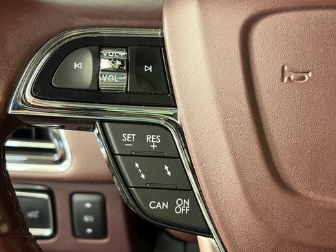 Used 2019 Lincoln Navigator L Black Label w/ Cargo Package AWD/4WD image 17