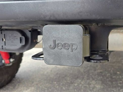 Used 2024 Jeep Wrangler Unlimited Rubicon 4xe AWD/4WD image 14