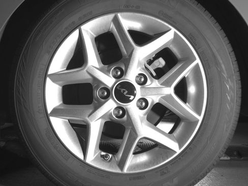 Used 2025 Kia Soul LX w/ LX Technology Package FWD image 23