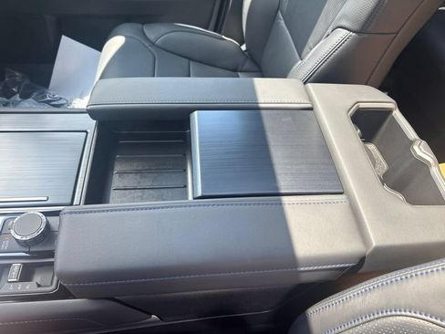 New 2026 Toyota Tundra Platinum AWD/4WD image 40