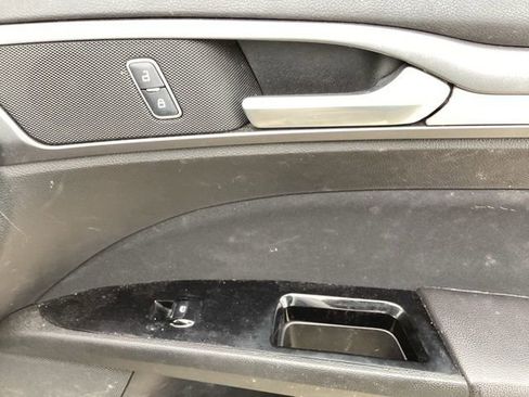 Used 2014 Ford Fusion SE image 20