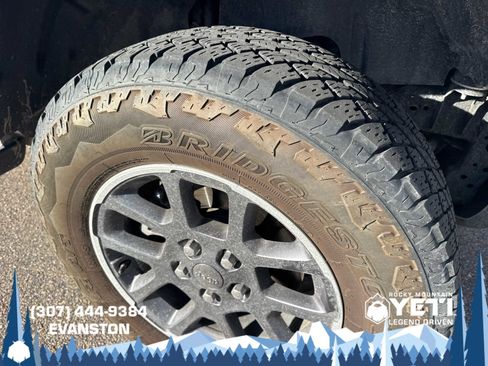 Used 2020 Jeep Gladiator Overland image 9