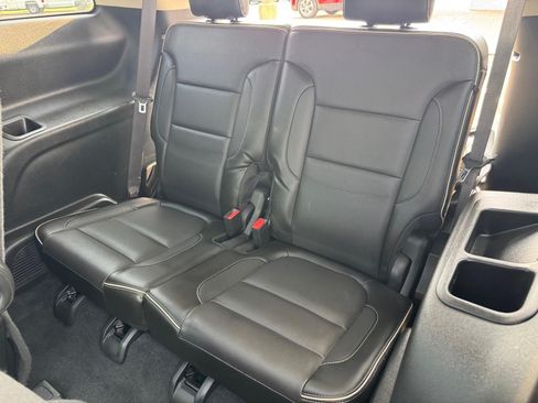 Used 2019 GMC Acadia Denali w/ Technology Package AWD/4WD image 7