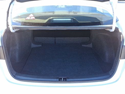 Certified 2025 Toyota Corolla LE image 30