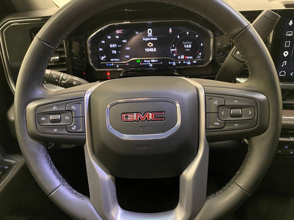 Used 2025 GMC Sierra 1500 SLT AWD/4WD image 22