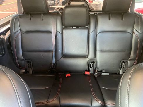 Used 2019 Jeep Wrangler Unlimited Rubicon AWD/4WD image 36