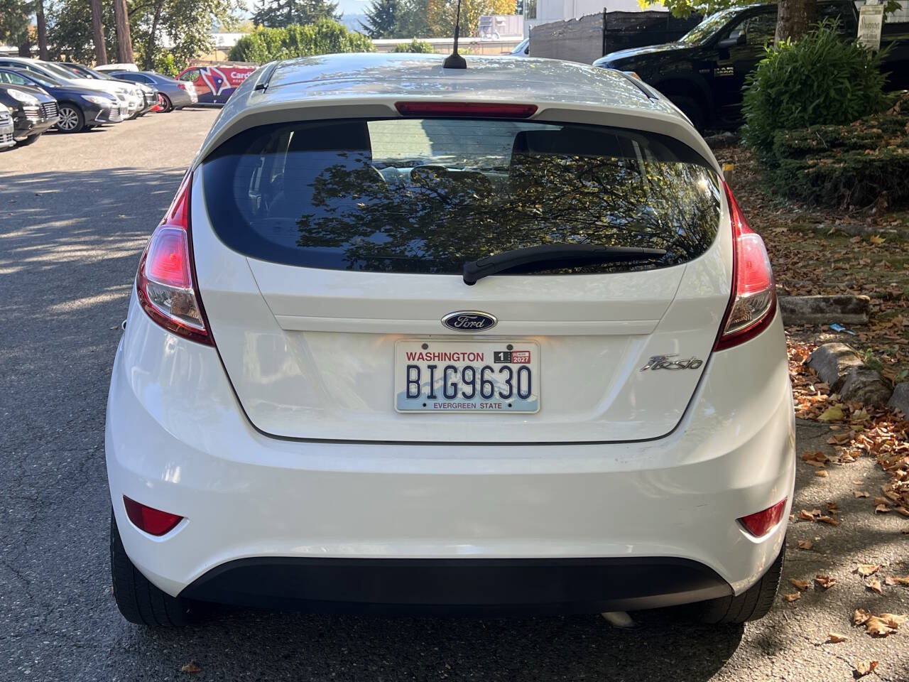 Used 2014 Ford Fiesta S FWD image 4
