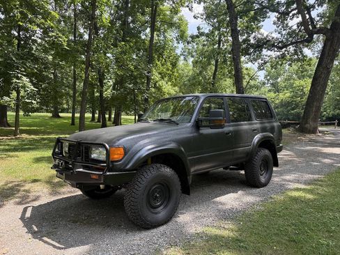 Used 1996 Toyota Land Cruiser AWD/4WD image 2