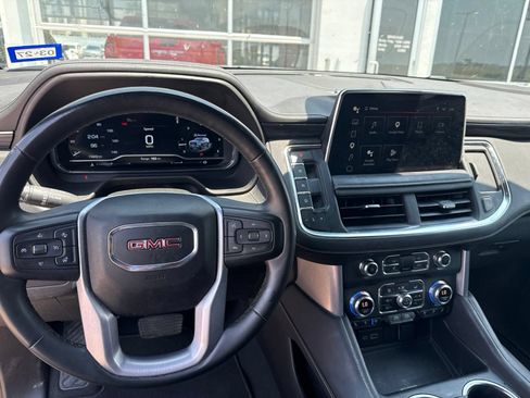 Used 2023 GMC Yukon SLT w/ SLT Luxury Package RWD image 25