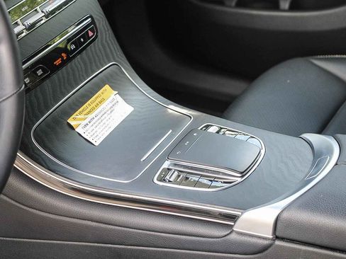 Used 2022 Mercedes-Benz GLC 300 image 22