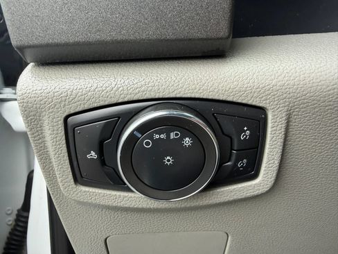 Used 2022 Ford F250 XL w/ Power Equipment Group AWD/4WD image 16