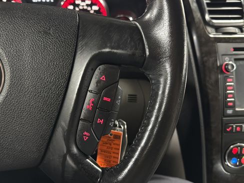 Used 2012 GMC Acadia Denali image 22