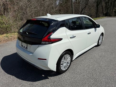 Used 2025 Nissan Leaf S image 6