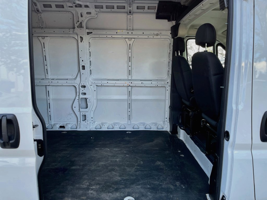 Used 2025 RAM ProMaster 2500 FWD image 24