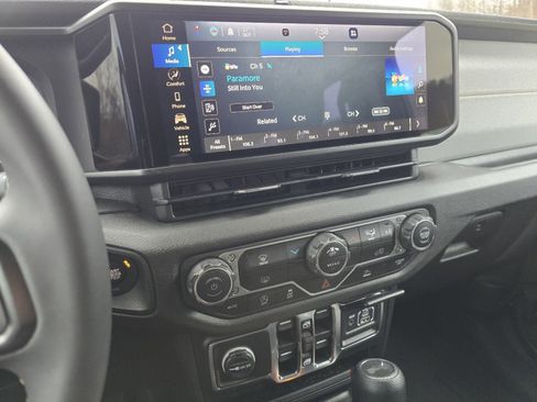 Used 2024 Jeep Wrangler Sport S image 24