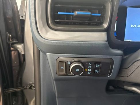 Used 2025 Ford Maverick Lobo AWD/4WD image 30