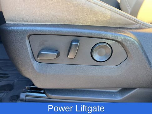 Used 2023 Chevrolet Tahoe Premier w/ Premium Package 2 image 21