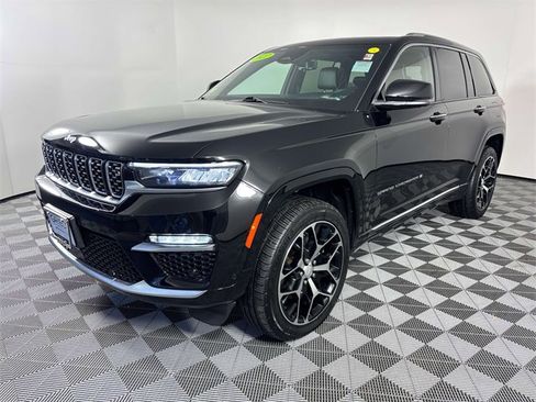 Used 2022 Jeep Grand Cherokee Summit image 4