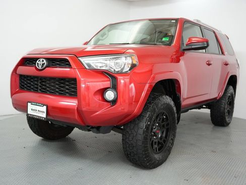 Used 2015 Toyota 4Runner SR5 image 3