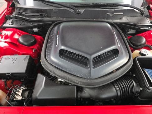 Used 2016 Dodge Challenger R/T image 15