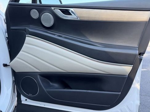 Used 2023 Genesis GV80 2.5T w/ Prestige 20" Package image 34