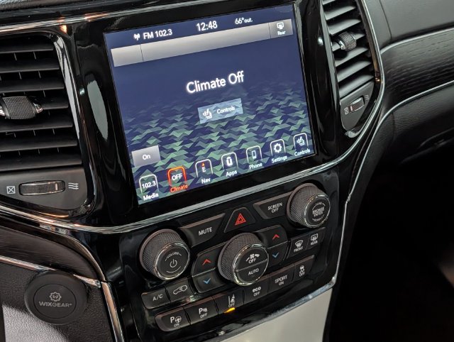 Used 2021 Jeep Grand Cherokee Summit AWD/4WD image 25
