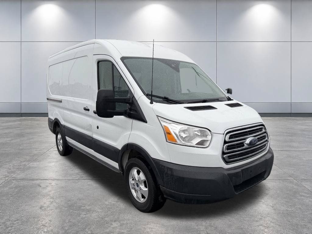 Used 2018 Ford Transit 250 130 Medium Roof w/ Exterior Upgrade Package RWD image 5