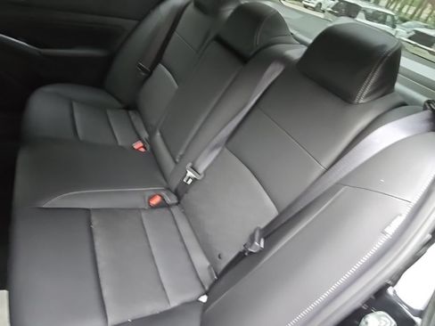 Used 2025 Nissan Altima 2.5 SL FWD image 15