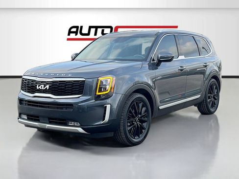 Used 2022 Kia Telluride SX w/ Towing Package FWD image 3