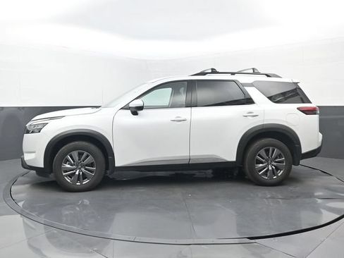 Used 2025 Nissan Pathfinder SV AWD/4WD image 7