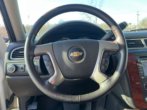 Used 2013 Chevrolet Tahoe LTZ image 19