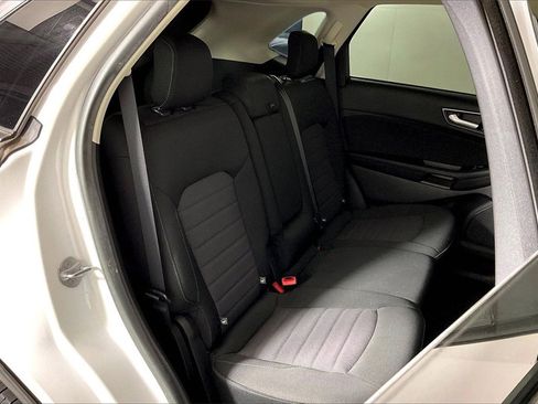 Used 2019 Ford Edge SE w/ SE Fleet Driver's Package image 25