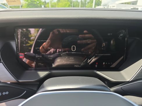 New 2025 GMC Acadia Elevation image 20