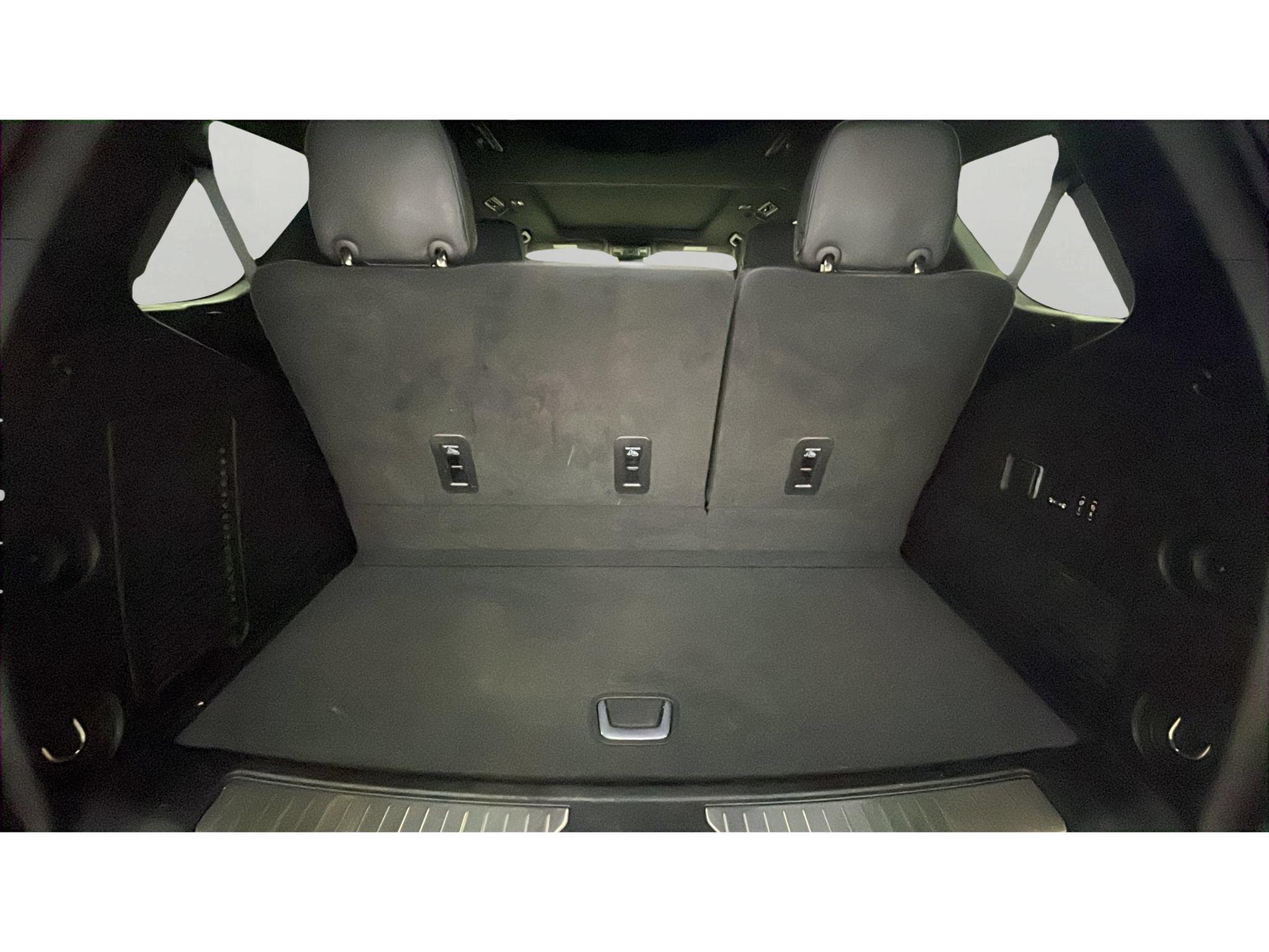 Used 2024 Chevrolet Tahoe High Country AWD/4WD image 16