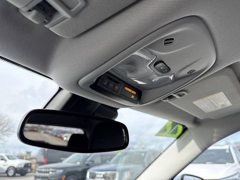 Used 2022 Chevrolet TrailBlazer LT w/ Convenience Package image 32