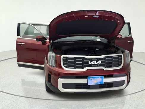Used 2024 Kia Telluride S FWD image 29