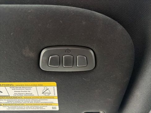 Used 2018 Ford F150 Platinum w/ Equipment Group 701A Luxury image 22