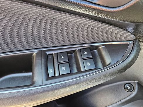 Used 2018 Chevrolet Cruze LS image 16