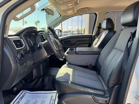 Used 2017 Nissan Titan S RWD image 15