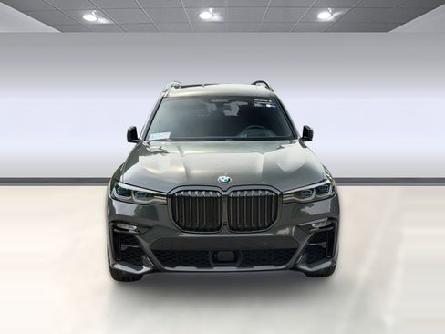 Certified 2022 BMW X7 M50i w/ Dynamic Handling Package AWD/4WD image 6